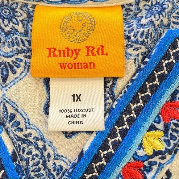 Ruby Rd. women's plus size 1X Riviera boho medallion blue white pullover top - Picture 7 of 7